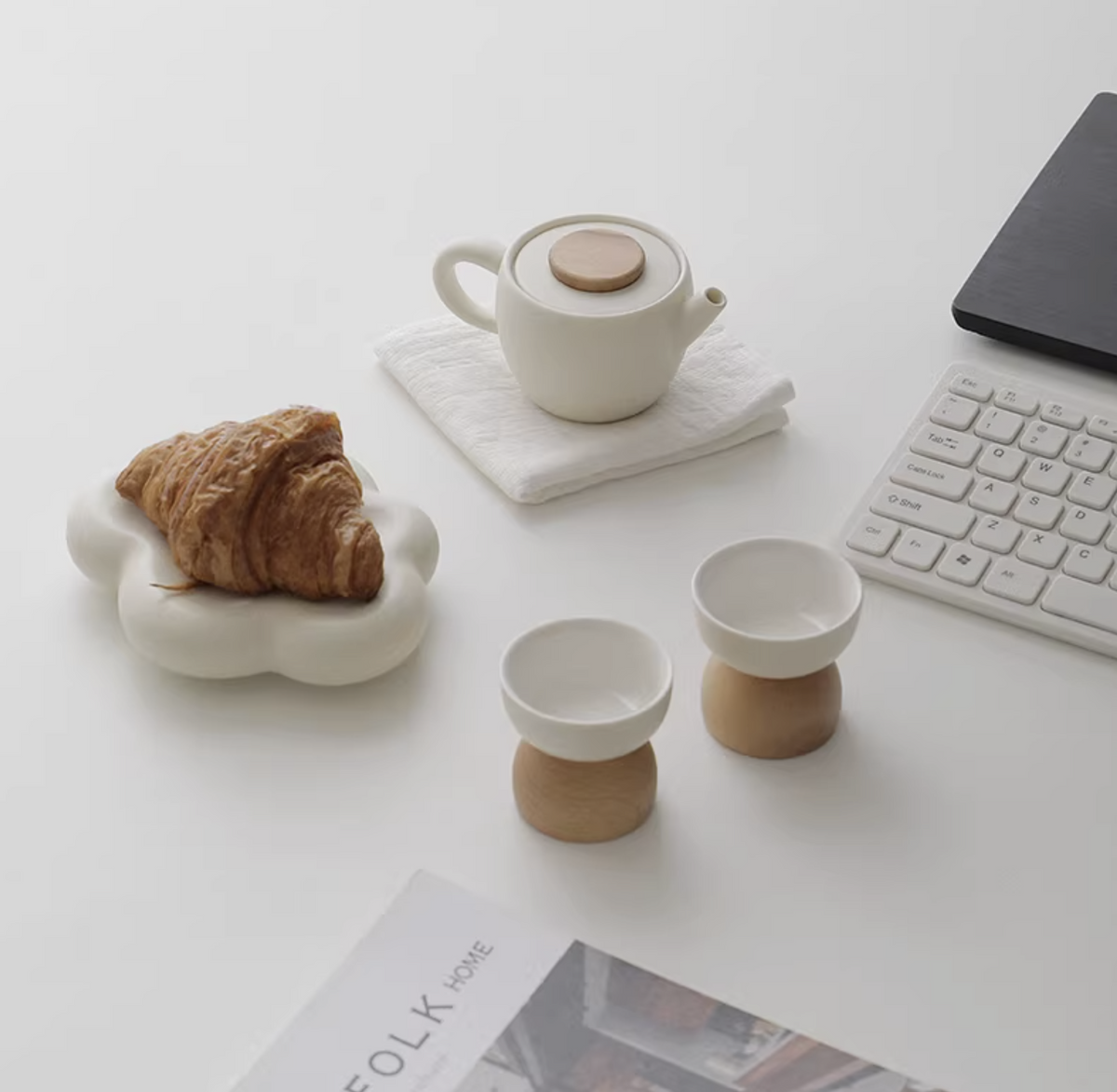 Wabi Sabi ceramic teapot with wooden lid, photo 3 – Simple Palette Singapore