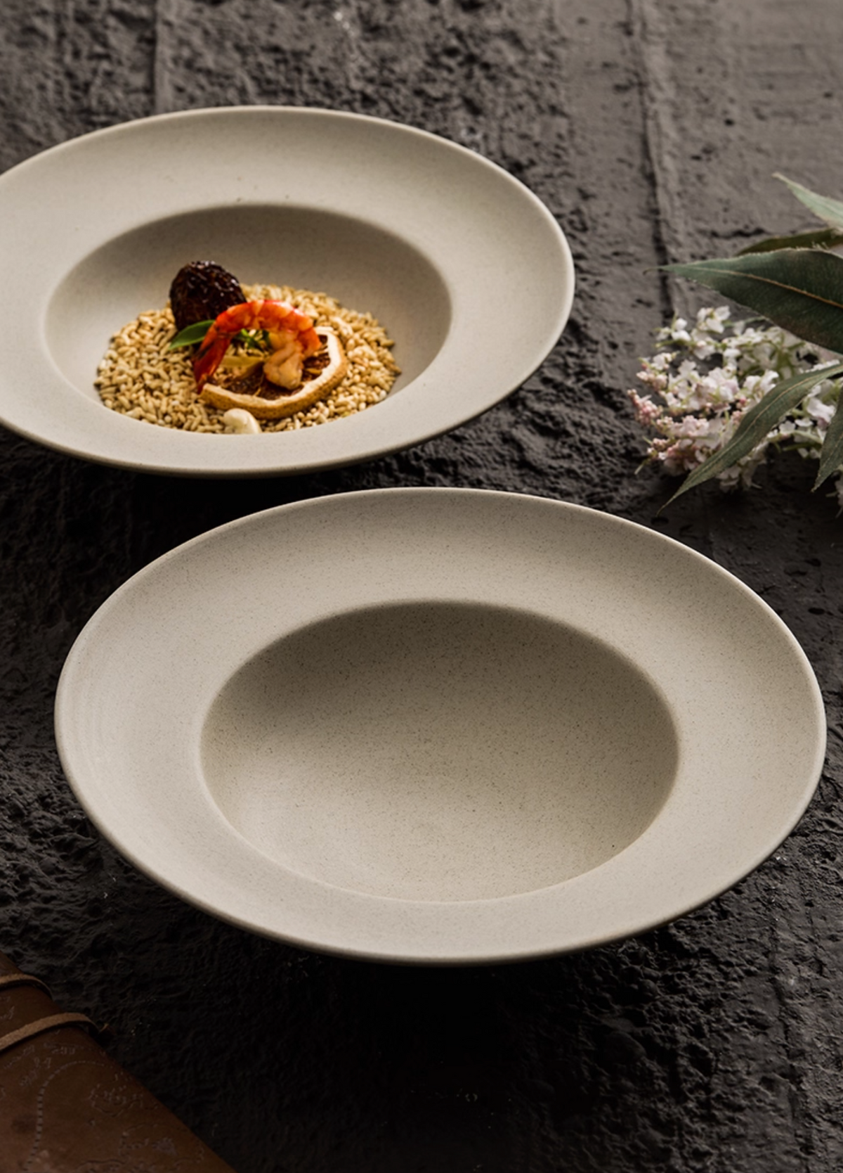 Clay Series straw hat bowl in neutral ceramic, photo 1 – Simple Palette Singapore